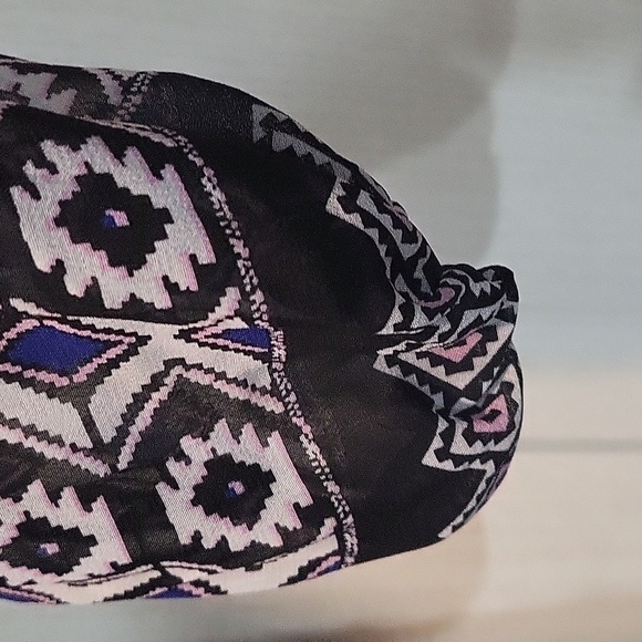 CHARLOTTE Russe Black Long Sleeve Dress with Colorful Geometric Pattern Size Med - Picture 5 of 8